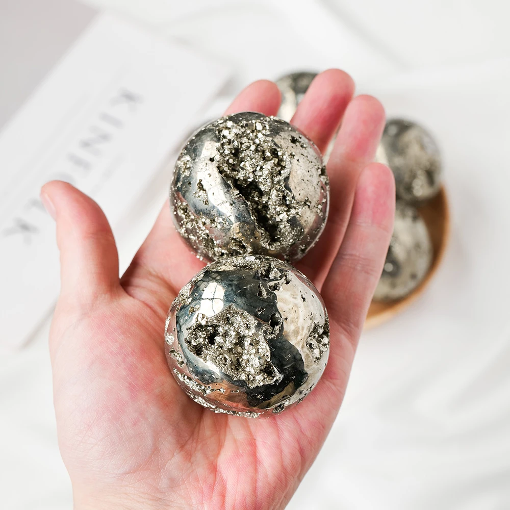 

Mineraali 3-5cm Natural Chalcopyrite Crystal Sphere Ball Rough Gem Rock Healing Specimen Reiki Ore Pyrite Stone Home Decorations