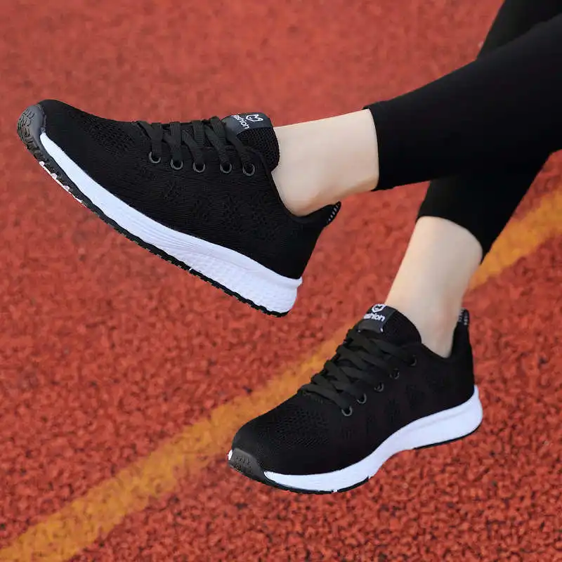 

Green Running Shoes Ladies Tennis Luxury Brand 2021 Fashionable Sports Shoes Oversized Gym Sneakers Women's Sport Shoes Tennis