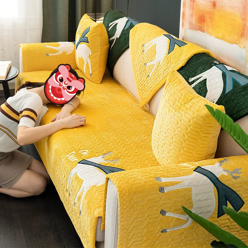 

Elk Style Young People Armrest Recliner Mat Fall Winter Sofa Towel Yellow Plush Embroidered Sofa CoverCushion Hotel Furniture
