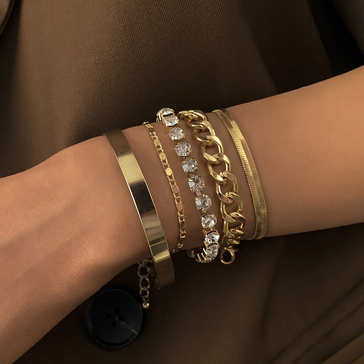 

New Personality Geometric Multi-element Rhinestone Set Bracelet Retro Simple Copper Alloy Five-piece Bracelet Set Party Jewelry