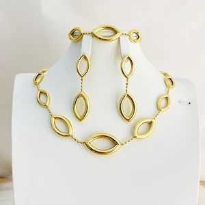 Gold Colour Plated Necklace Earring Set Beautiful Fashion Trend Sweet Romantic Party Wedding