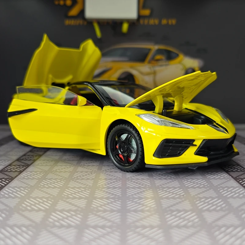 Фото Модель автомобиля Chevrolet Corvette C8 из сплава, масштаб 1:22, с открывающимися дверями, капотом и багажником, со звуковыми и световыми эффектами. №1