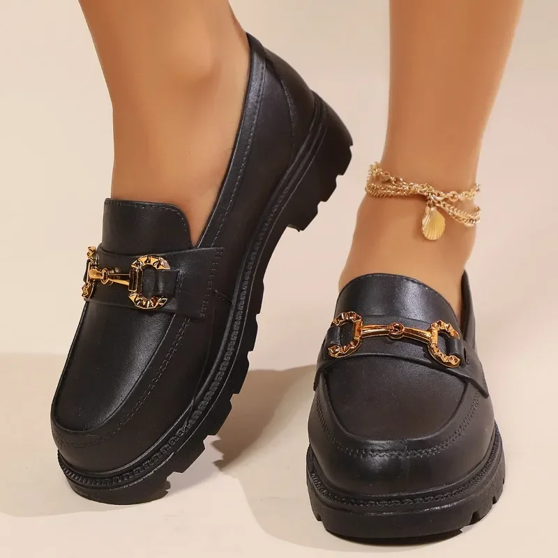 Туфли-лодочки женские с круглым носком на низком каблуке