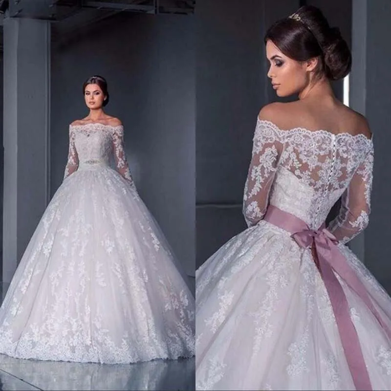 

Charmingbridal Scalloped Ball Gown Lace Wedding Dresses Full Sleeve Princess Wedding Dress with Crystal Belt Vestido De Noiva