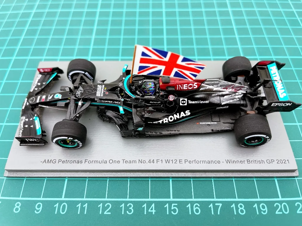 

SPARK 1:43 F1 W12 2021 Hamilton Britain 1st Place Simulation Limited Edition Resin Metal Static Car Model Toy Gift