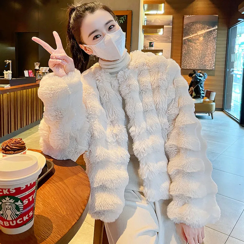 Winter 2022 new thickened white Korean version versatile young short fur coat mink velvet fur coat