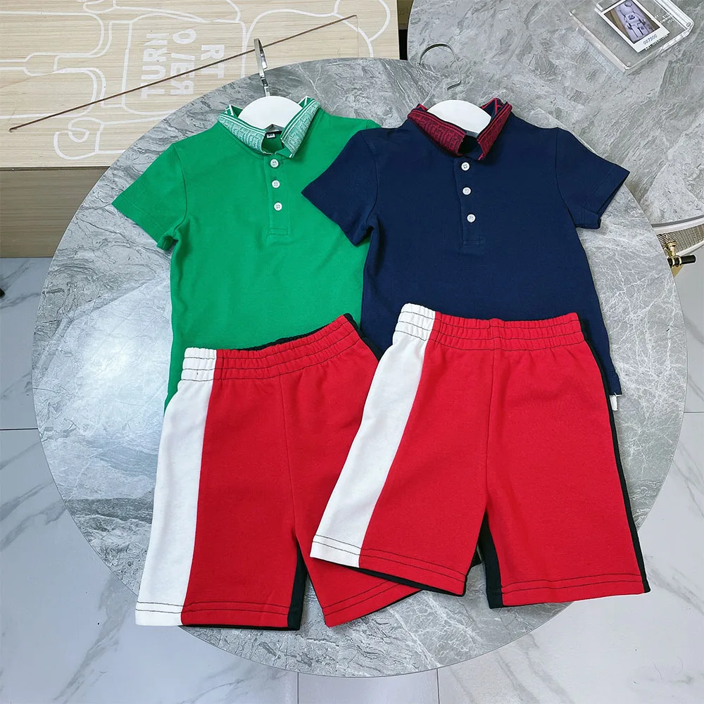 

Роскошная Брендовая детская одежда костюм для мальчиков полосатая лента 2022 летняя одежда рубашка-поло с отложным воротником с коротким рук...