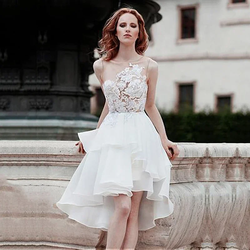 

Elegant A-Line Short Wedding Dress O-Neck Sleeveless Appliqued Button Back Bridal Gown Mini Length Tiered Vestidos De Novia