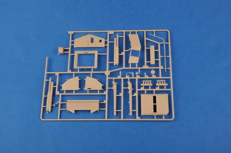 Hobbyboss 1/35 83858 французский тяжелый танк Saint-Chamond комплект модели начальника для