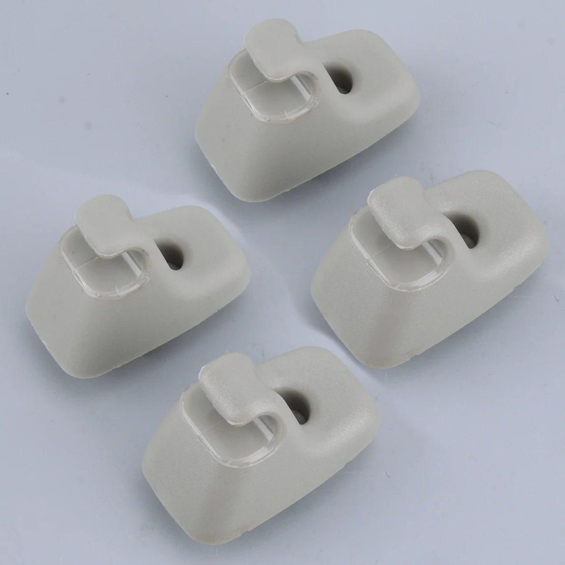 

1HS09BD1AA Interior Roof Sunvisor Sun Visor Holder Retainer Clip Fit For Dodge Ram 1500 2500 3500 4500 5500 2009-2018 2019 4Pcs