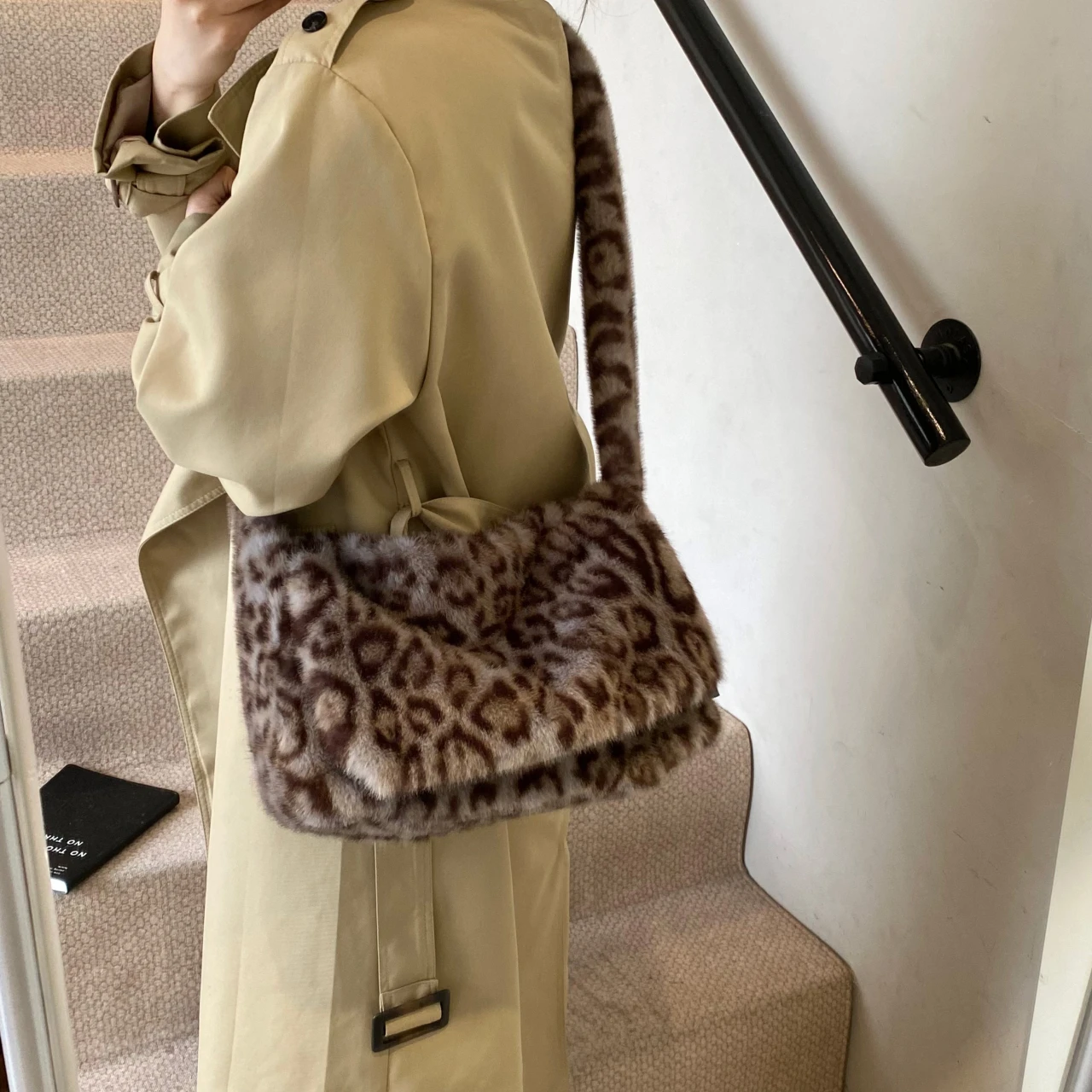 Женская сумка через плечо из ткани ягненка теплые пушистые меховые сумки большие