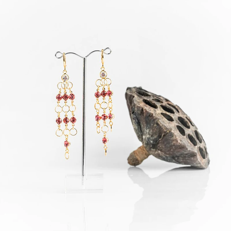 Женские серьги с круглым кулоном цветным камнем и покрытием 24-каратным золотом