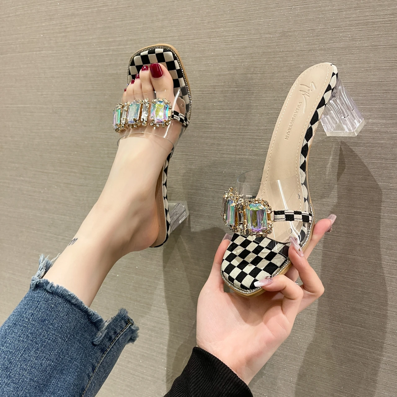 

2022 New Summer Leaking Toe Shallow Mouth Transparent Flashing Diamond High Heels Outdoor Elegant Sexy Fashion Women's Sandals