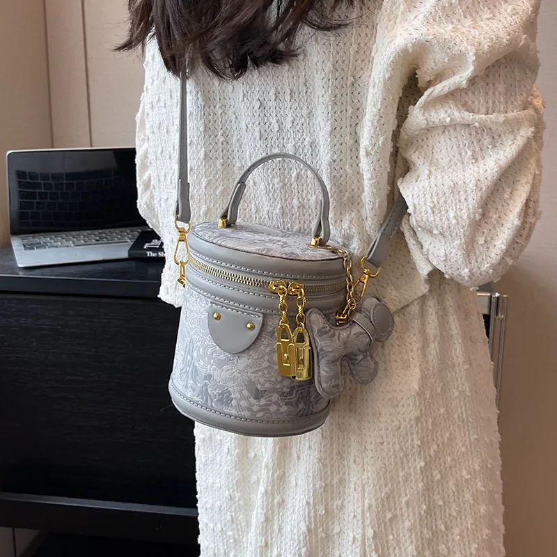 Портативная маленькая сумка с героями мультфильмов женская летняя