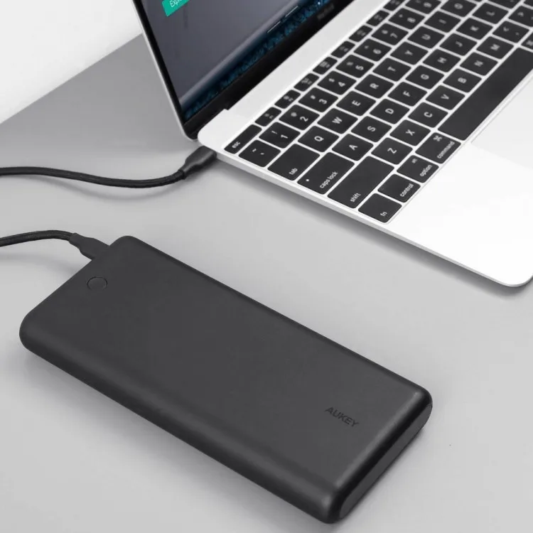 Внешний аккумулятор Aukey Power Bank with 2-Way Delivery Quick Charge 3.0 26800 мАч цвет Черный (PB-XD26) |