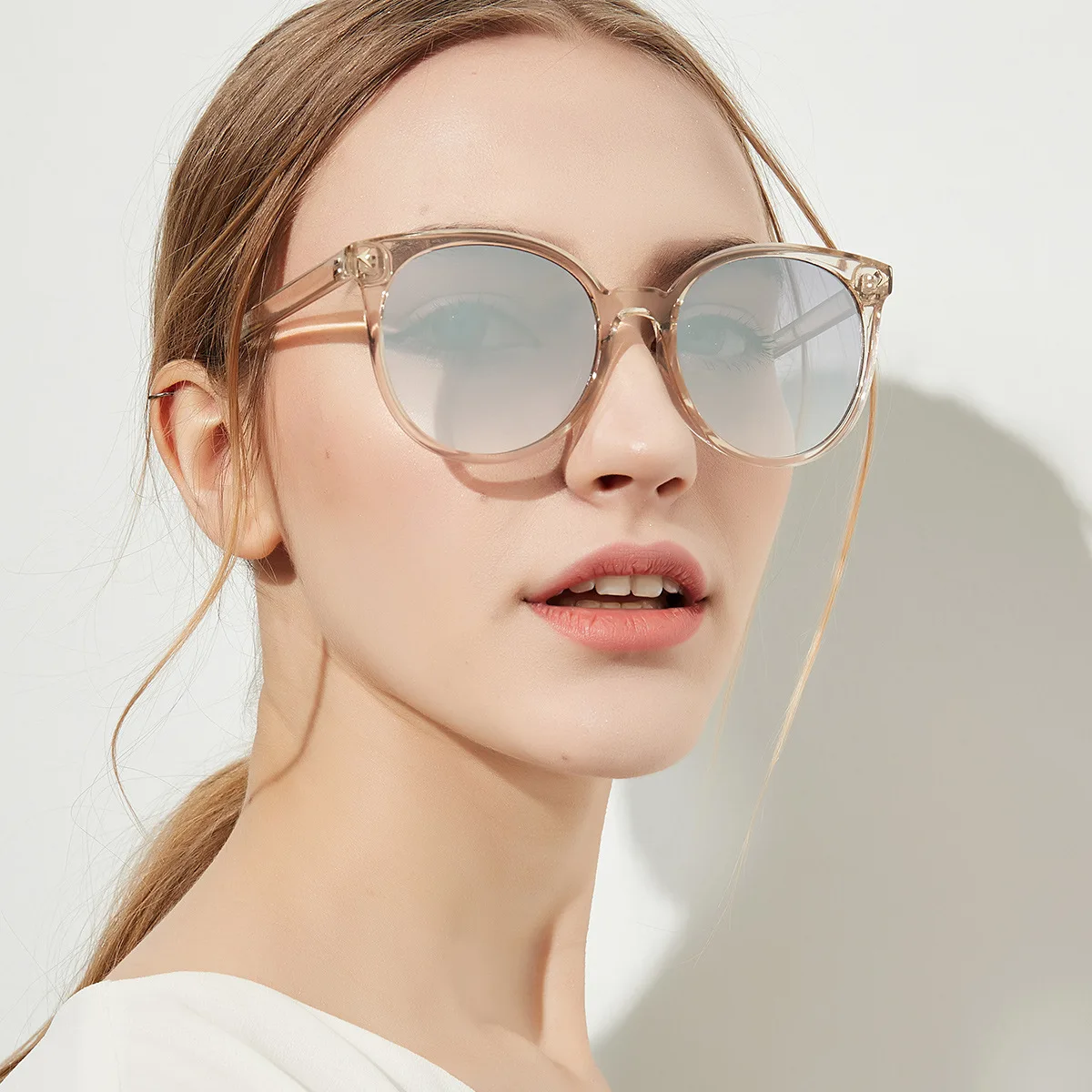 

Round Retro Sunglasses Transparent Frame Glasses for Women