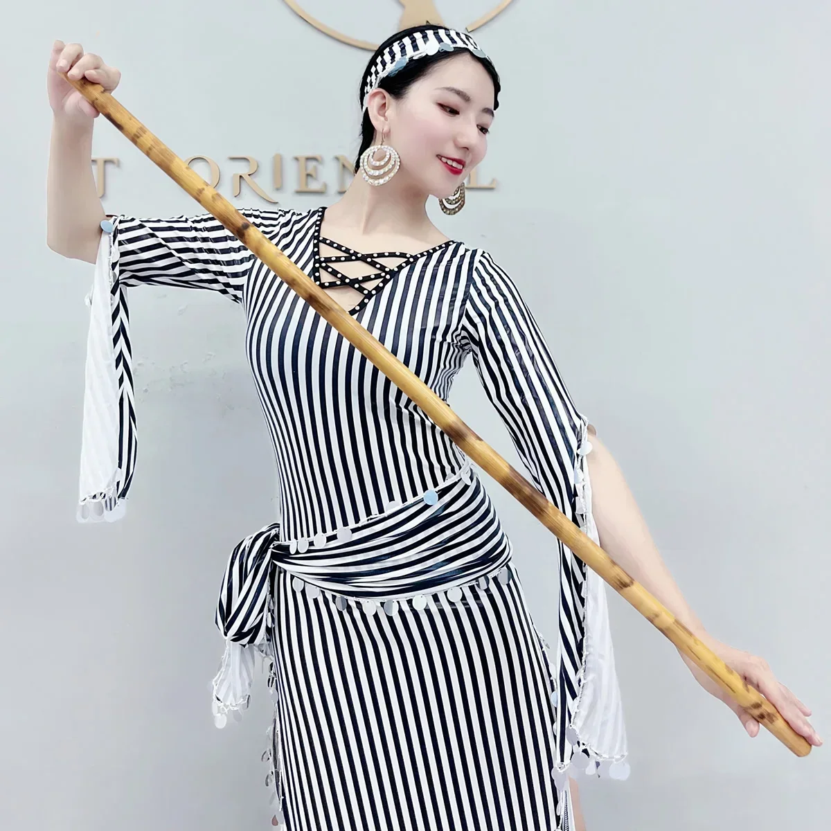 Женское платье для танца живота шелковое с золотыми блестками 2022