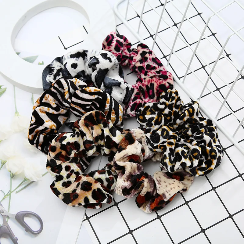 

Yanwenx Hot selling fabric hair Scrunchies Women for Hair Elastic Hair Band Ponytail Holder with Display Card hair Scrunchies