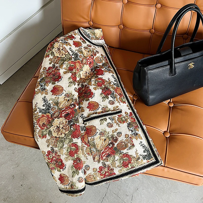 Винтажное жаккардовое пальто без воротника с цветочным принтом роскошное для