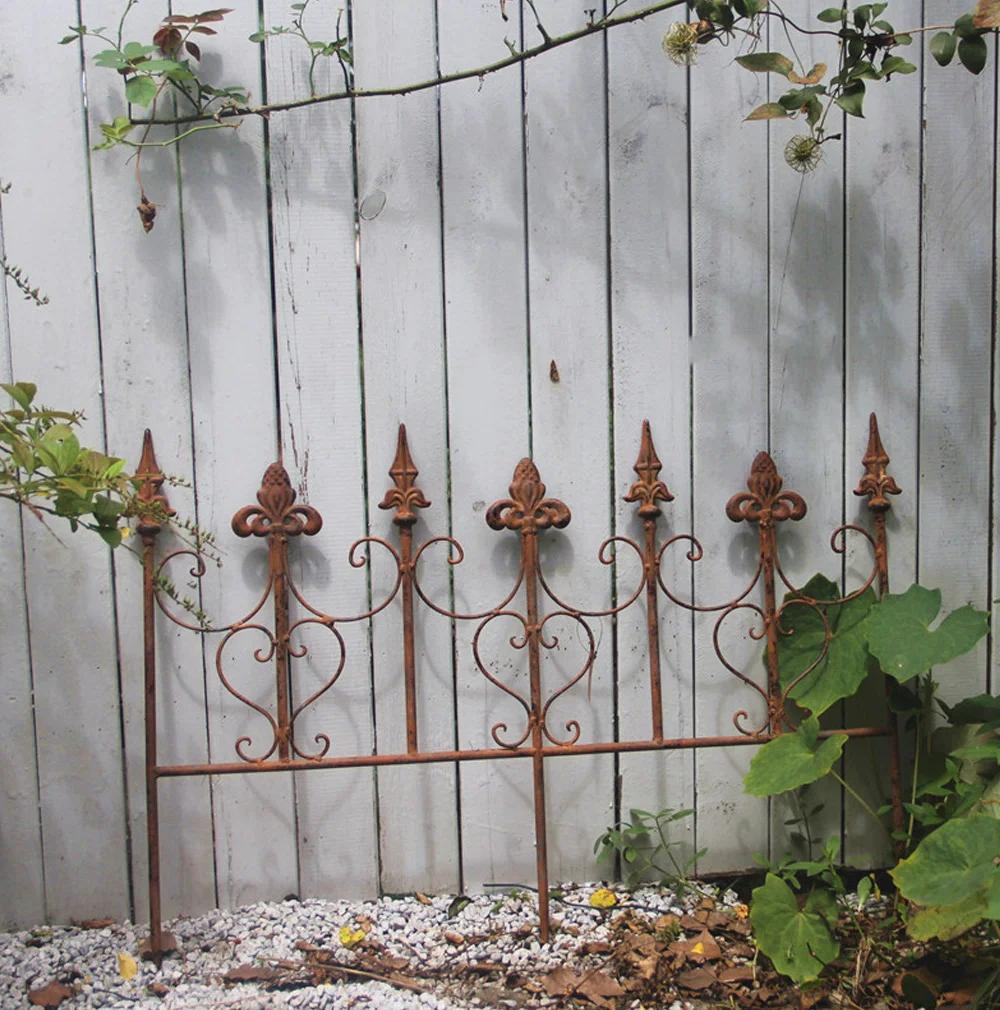 Rustic Vintage Metal Garden Decoration Stake Fencing Plant Climbing Frame