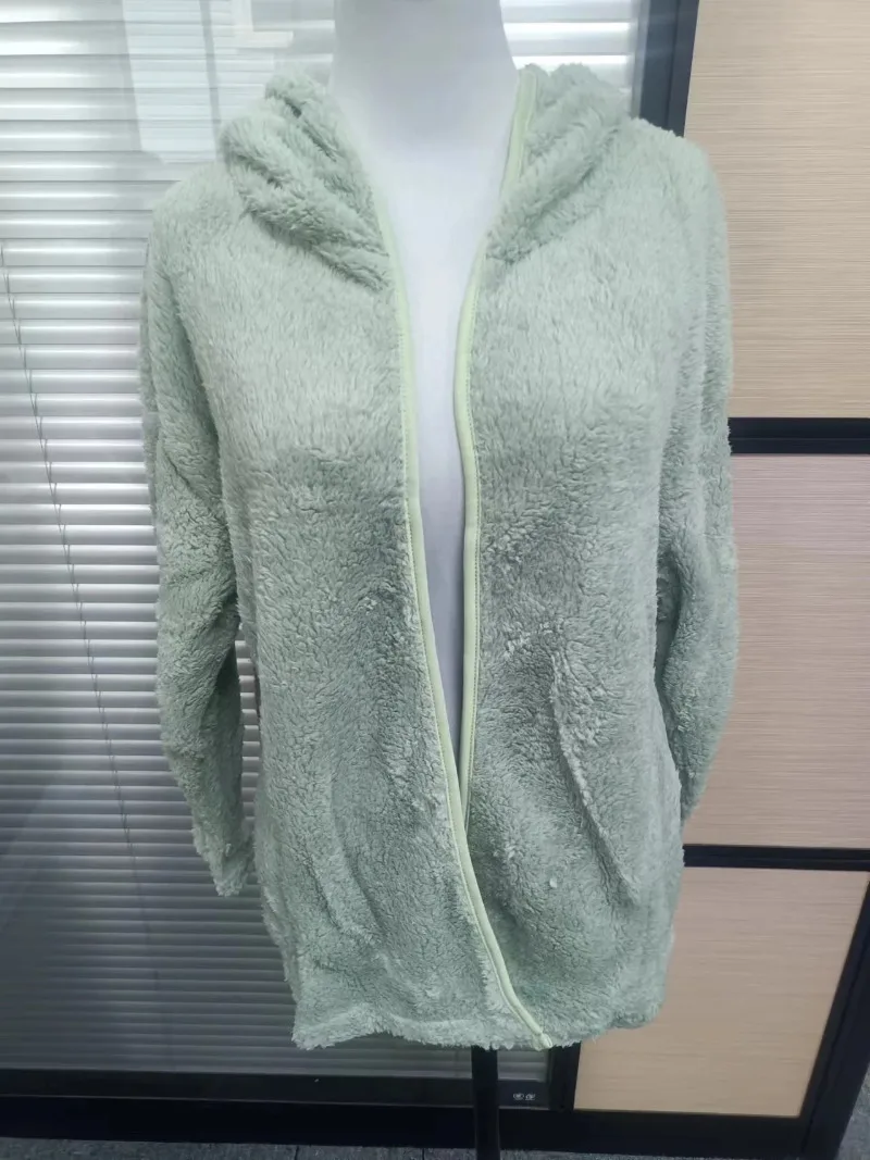 Женская однотонная свободная и теплая плюшевая ветровка средней длины из