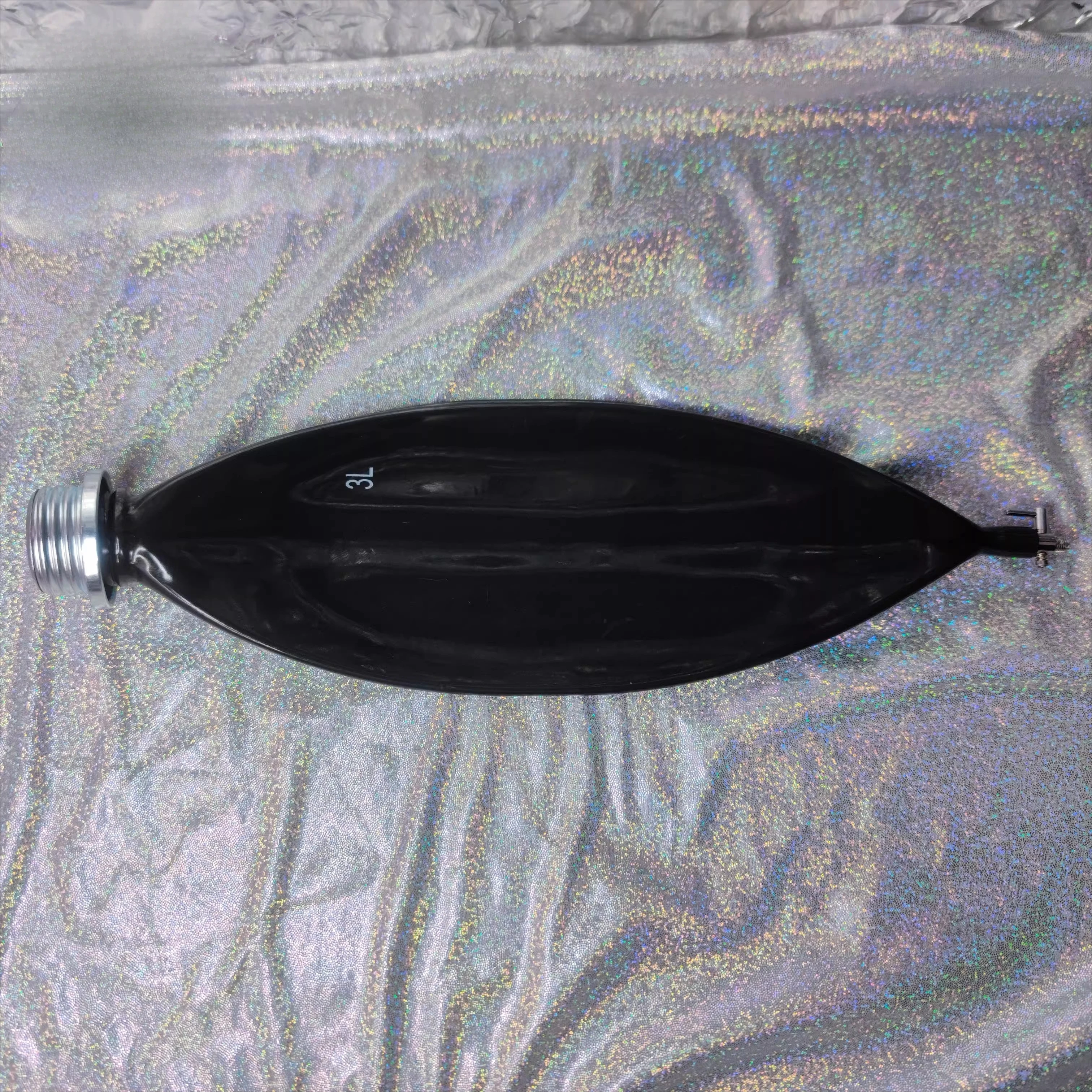 

Дыхательный мешок с мелкоотборным клапаном для латексного противогаза