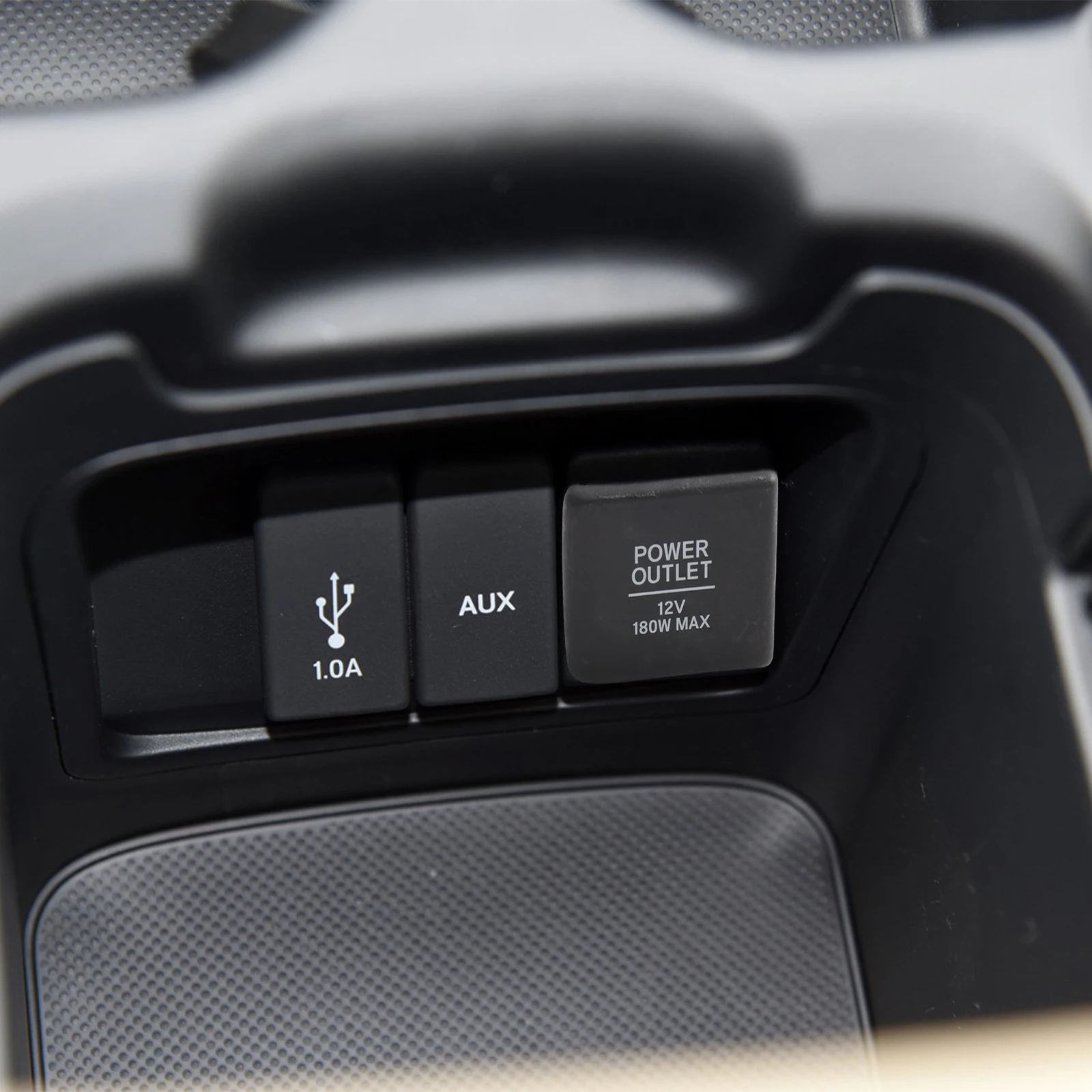 Пожалуйста проверьте три аспекта информации при покупке 1. Номер запчастей