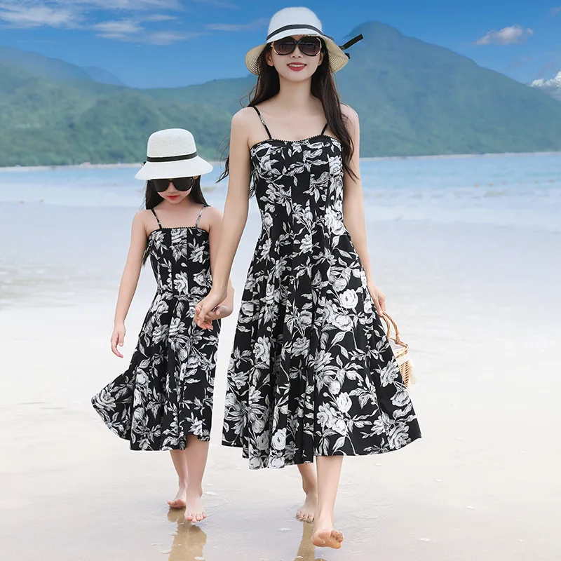 2024 летнее платье для мамы и дочки пляжные платья отпуска маленьких девочек