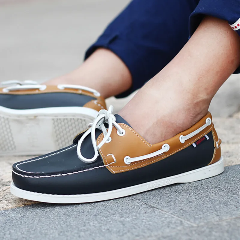 

New Leather Men Casual Shoes Fashion Docksides Boat Shoes England Men's Flats Lace Up Men Loafers Breathable Handmade Moccasins