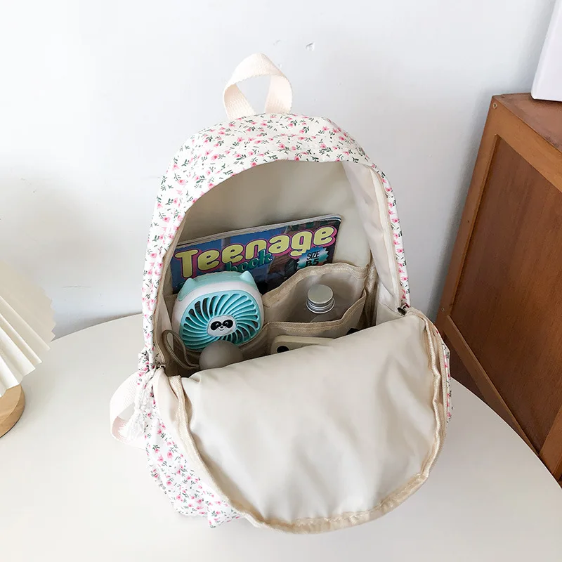 Маленький свежий рюкзак Ins Wind для учащихся начальной и средней школы