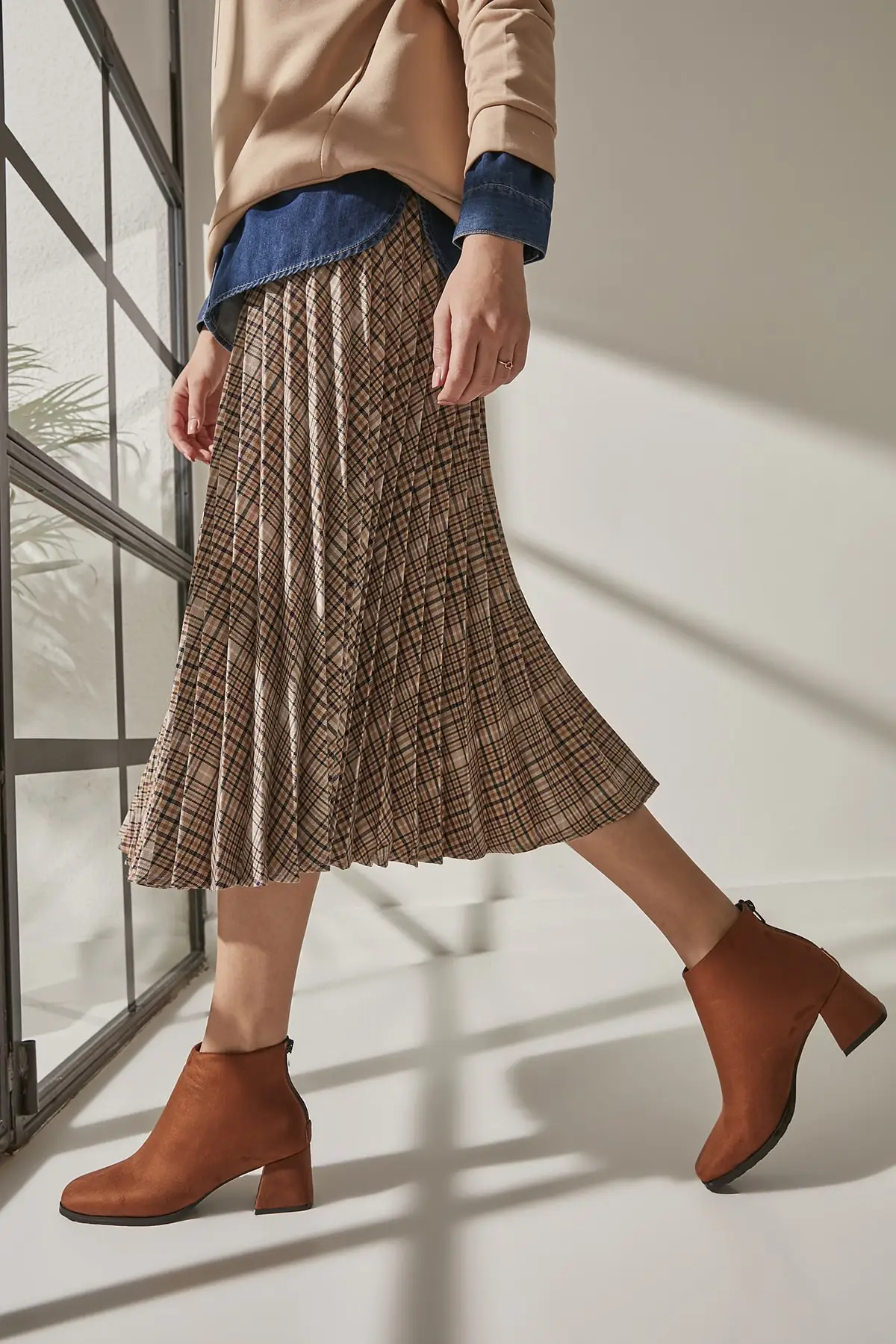 

Женские ботинки ie & DIES, Новое поступление, роскошные стильные женские ботинки на платформе, дизайнерские удобные женские ботинки высокого к...