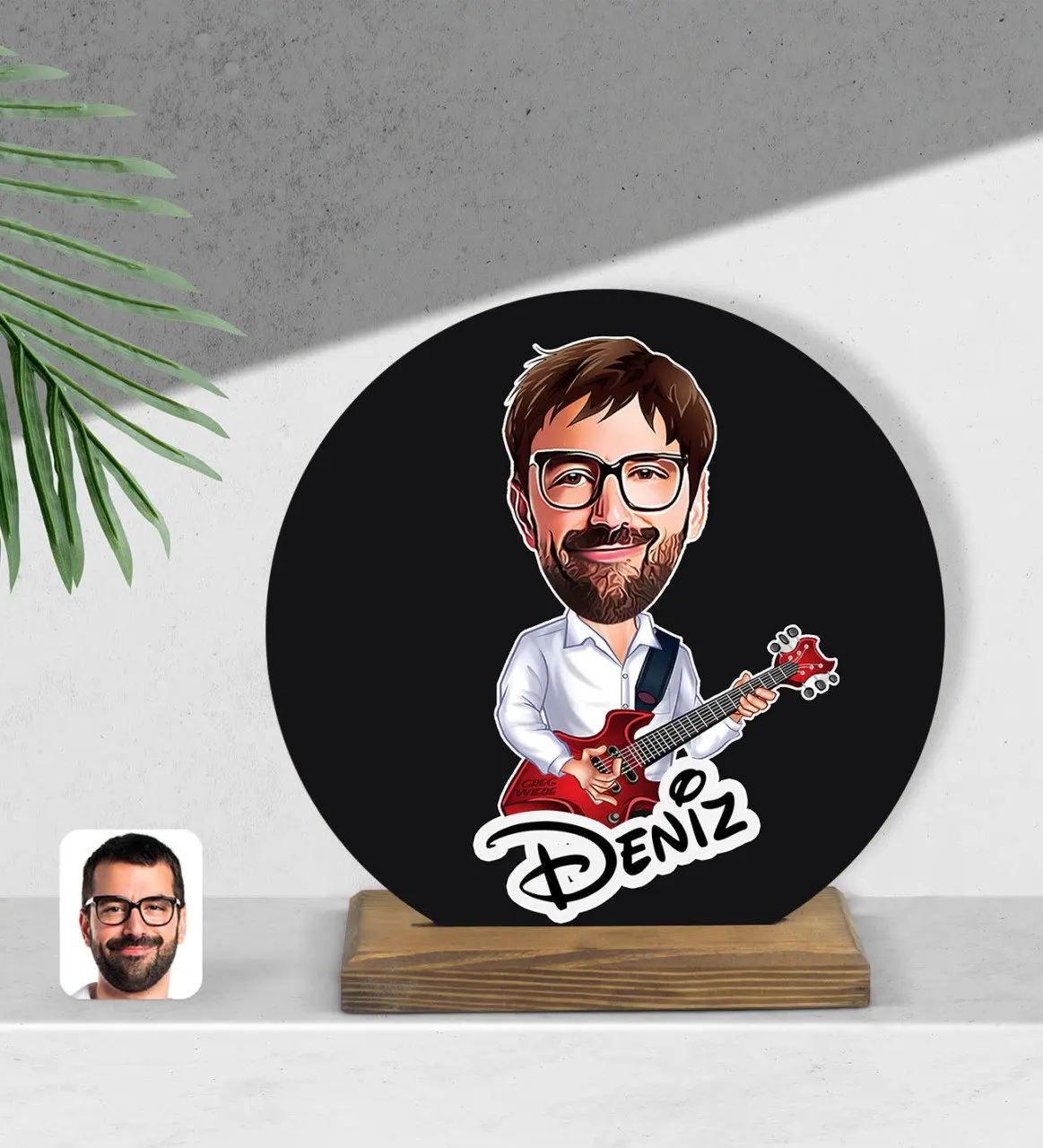 

Personalized men's guitarist cartoon wooden Biblo-2