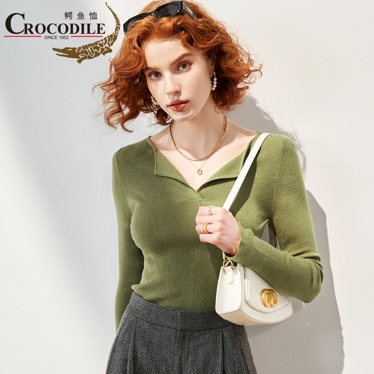 

Crocodile Newest Cheap Small V-neck Women's Undershirt Solid Green Pullover Long Sleeve Casual Knitted Sweater Woman Winter 2022