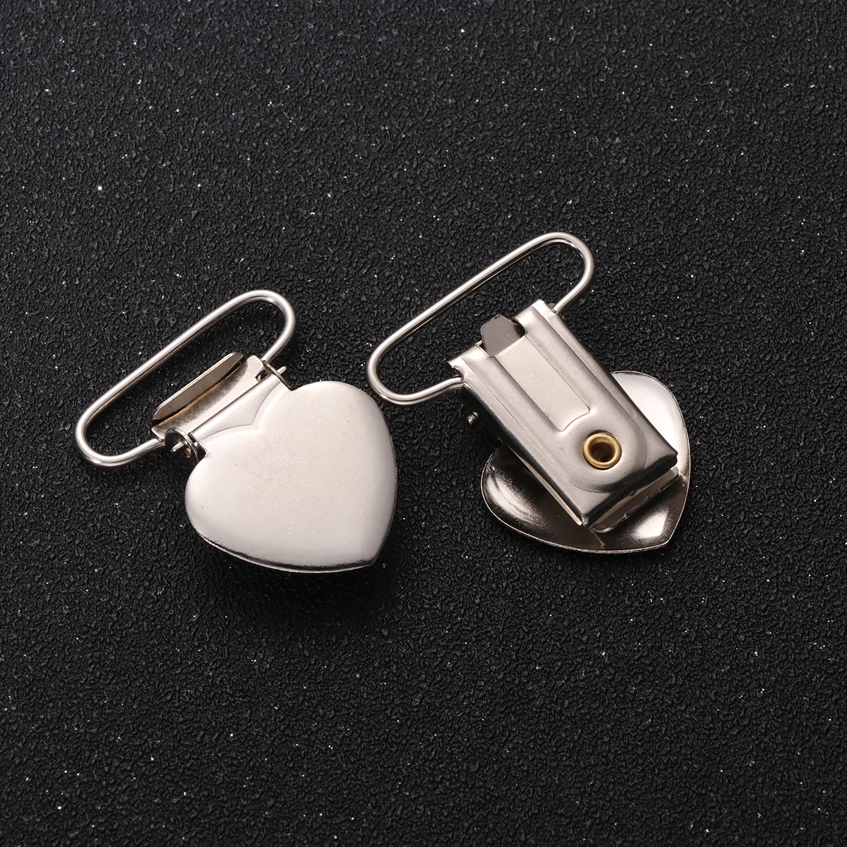 

Clips Suspender Pacifier Holder Clip Heart Making Accessories Replacement Diy Braces Toy Hooks Bib Clasps Mittenmetal Garter