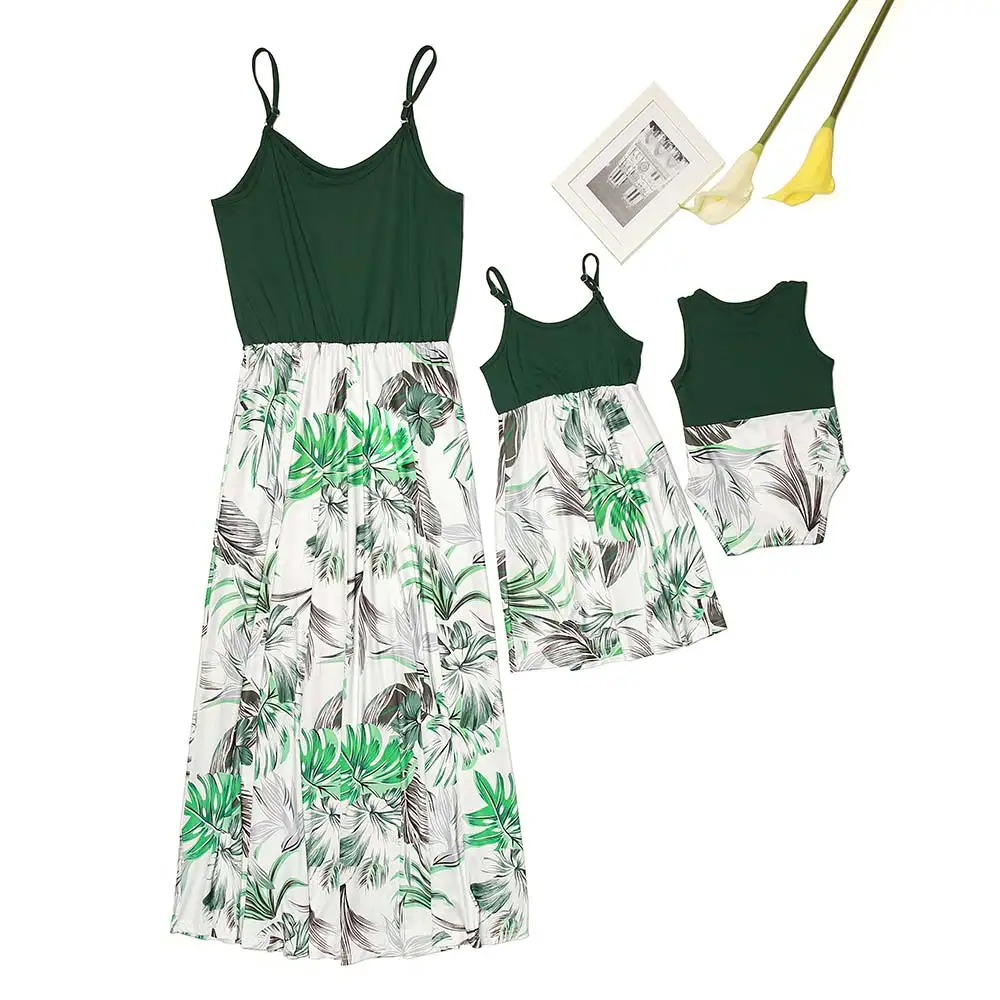 Платье на бретельках для мамы и дочки Платья с цветочным рисунком одинаковые