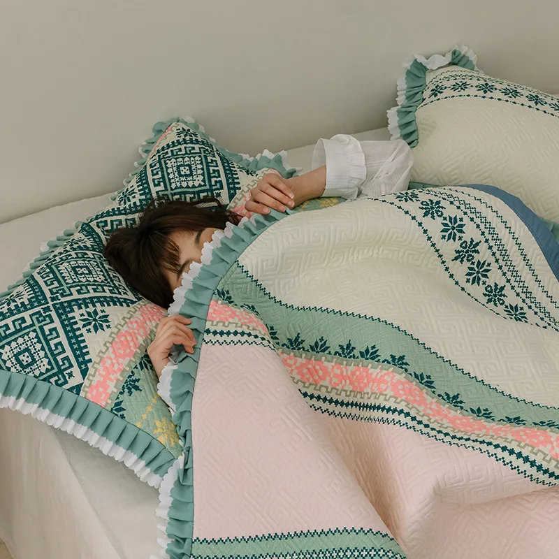 

Summer Quilt Blanket Korean Air Condition Comforter Single Double Bed Cover Cartoon Lace Quilted Sheets Bedspread or Pillowcases
