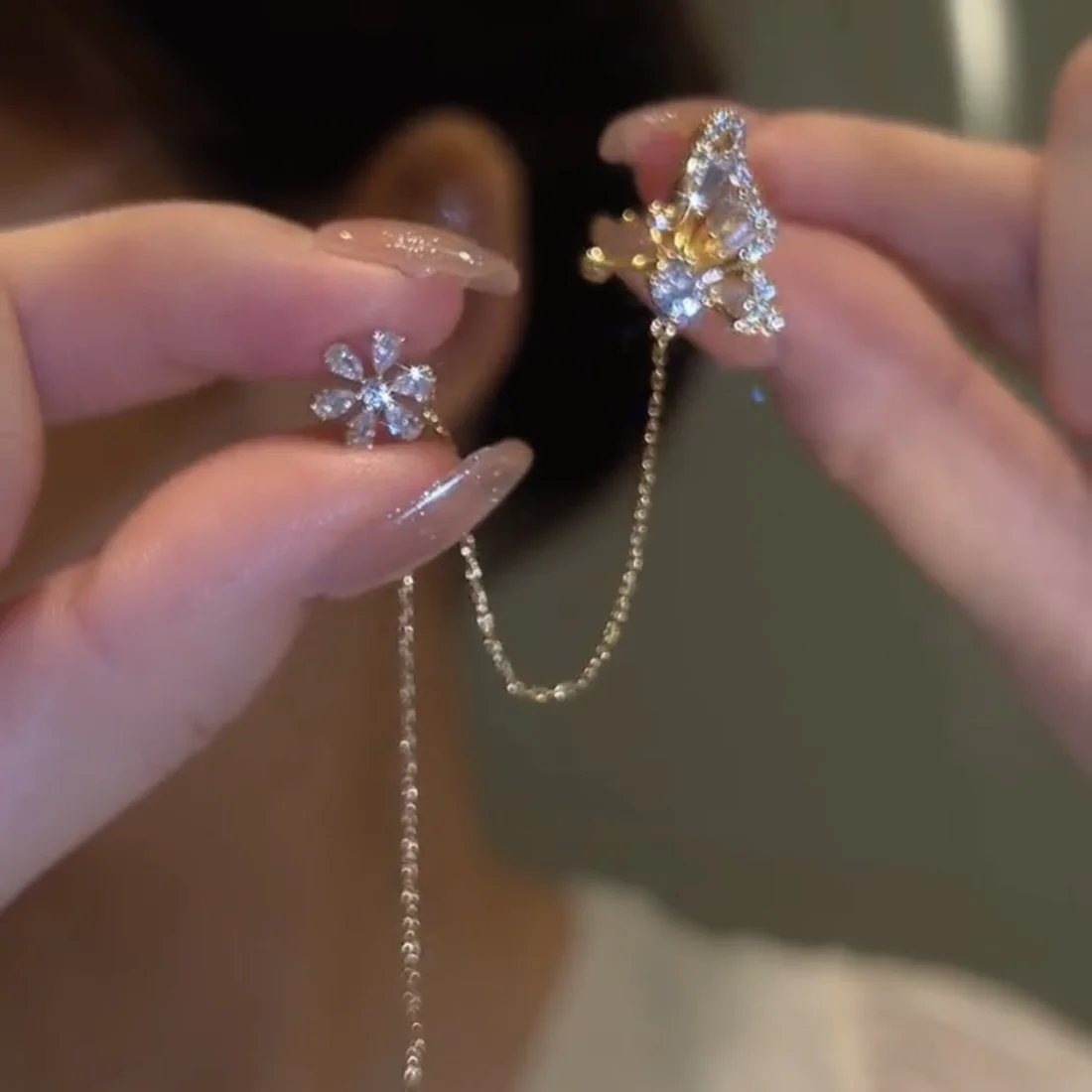 

Корейские блестящие циркониевые серьги-манжеты в виде цветов и бабочек для женщин, Подвесные серьги, новая модная искусственная бижутерия, ...