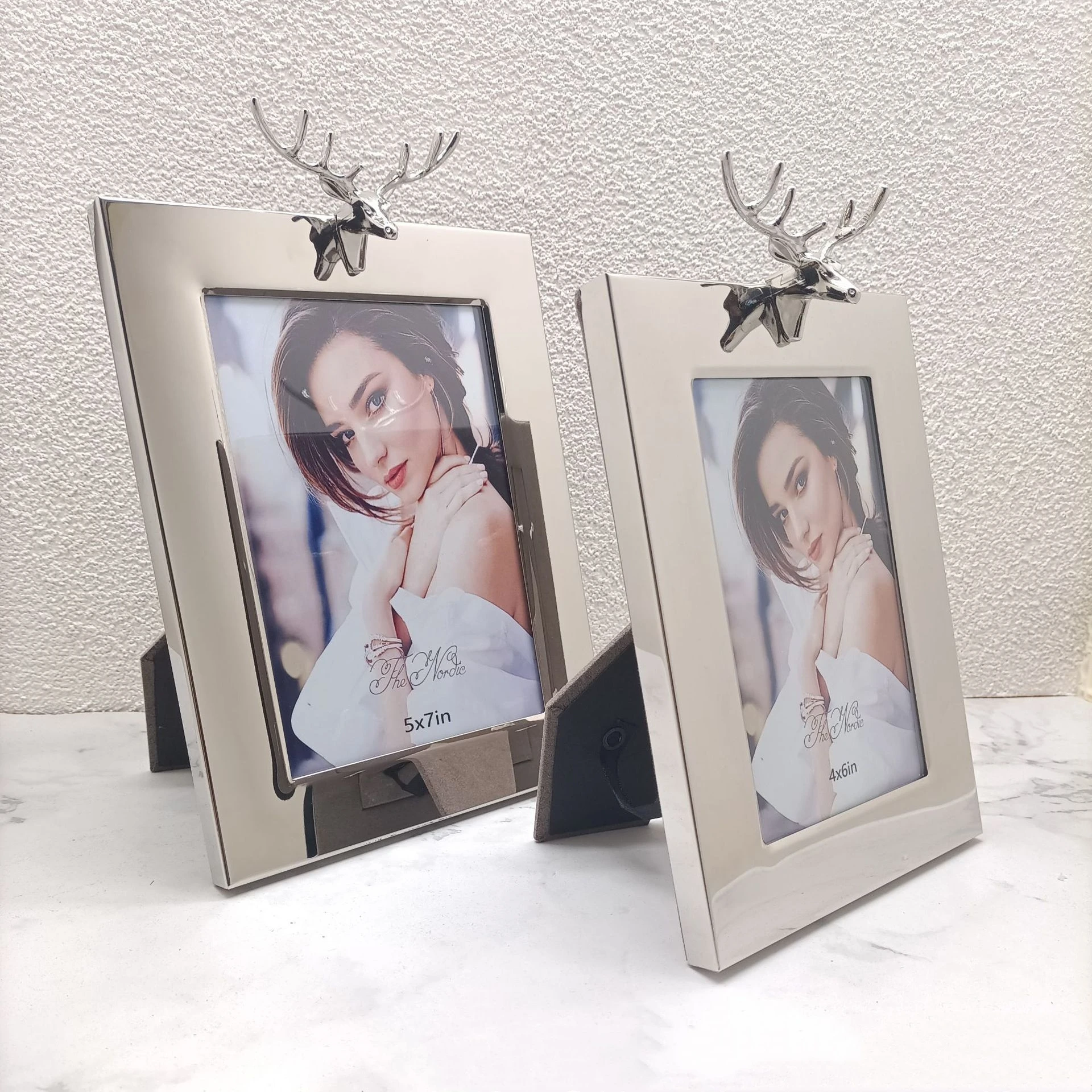 

Creative Silver Metal Deer Head Stainless Steel Photo Frame Office Decoration