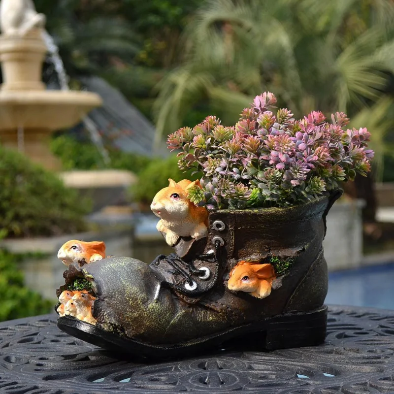 

Outdoor Garden Creative Squirre Shoes Flower Pot Ornaments Crafts Decor Courtyard Balcony Home Lawn Planter Figurines Decoration