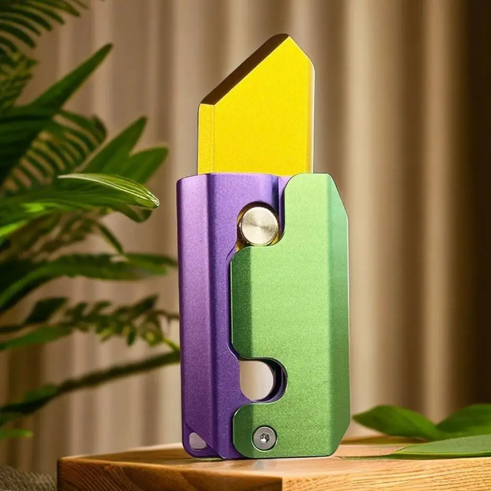 

Металлический гравитационный Cub Jump, маленький нож для моркови с редисом, мини-карточка, декомпрессионная Студенческая Модель, призовая подвеска, игрушка с нажимом S1A2