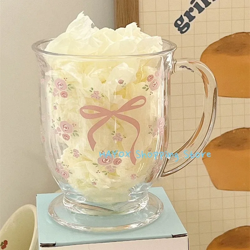 

Стеклянная чашка с бантом