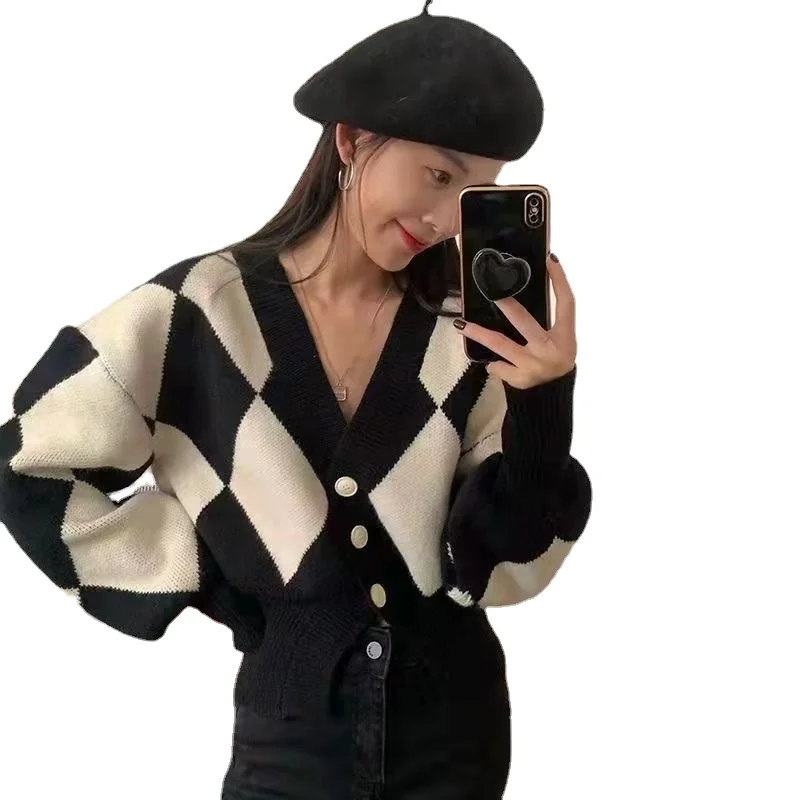 

2022 Spring New Red Diamond Plaid V-neck Knitted Sweater Cardigan Short Small Coat Retro Temperament Fashion Cardigan