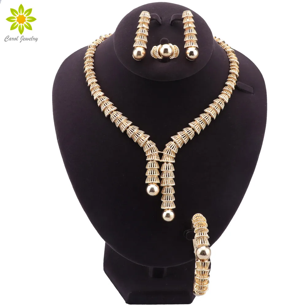 

2022 Fashion Gold Color Jewelry Set Exquisite Handmade Woman Necklace Earrings Bracelet Ring Party Accessories