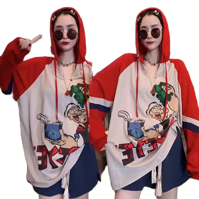 

Тонкий женский спортивный свитшот с капюшоном и принтом