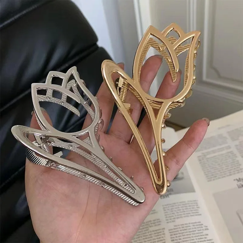 

Korean Tulip Hair Claw Clip Alloy Updo Elegant Hair Clip Claw Clamp Shark Hair Clips for Girls Headwear Women Hair Accessories