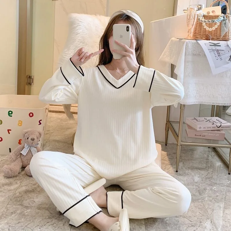 Рисунок 3 - Пижамный комплект с V-образным вырезом для девочек