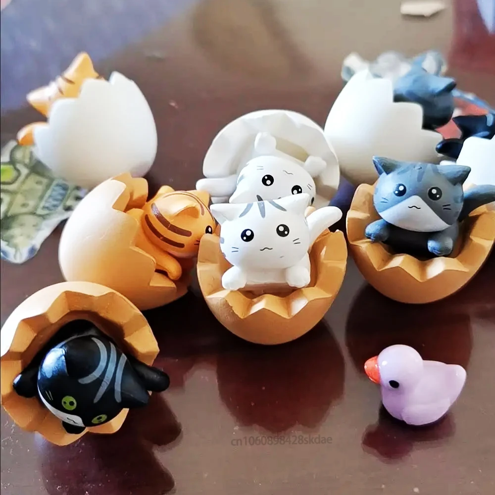 Мини-статуэтка котенка с орнаментом