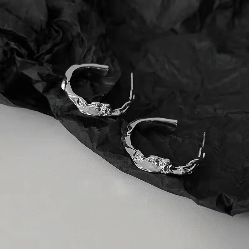 

European And American Exaggerated Irregular C-shaped Earrings Female Ins Cool Style Niche Design Earrings Earrings