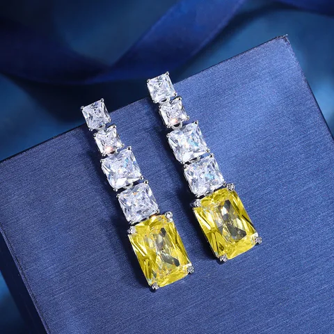 Длинные серьги с имитацией циркона в Европе и Америке 2025 года, четырехсторонние украшения с геометрическим рисунком