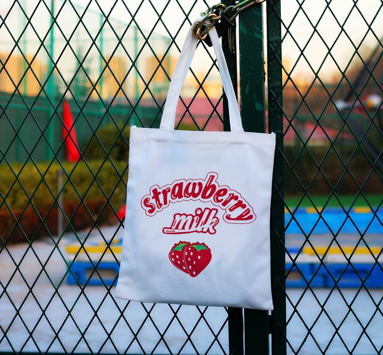 

Холщовые повседневные милые корейские женские сумки на плечо с клубничным принтом и надписью Harajuku Ulzzang